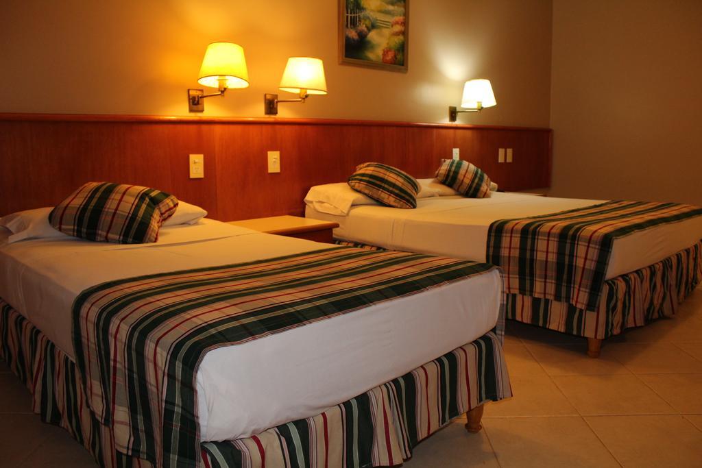 Marcopolo Suites Iguazu Puerto Iguazu Ngoại thất bức ảnh
